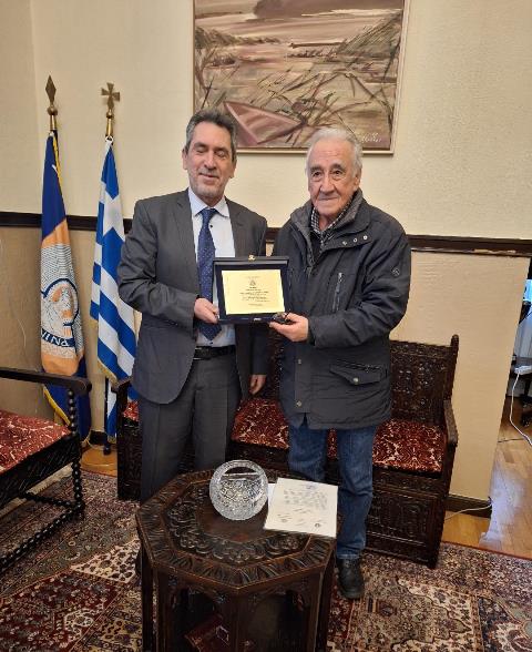 1_ιο.jpg
