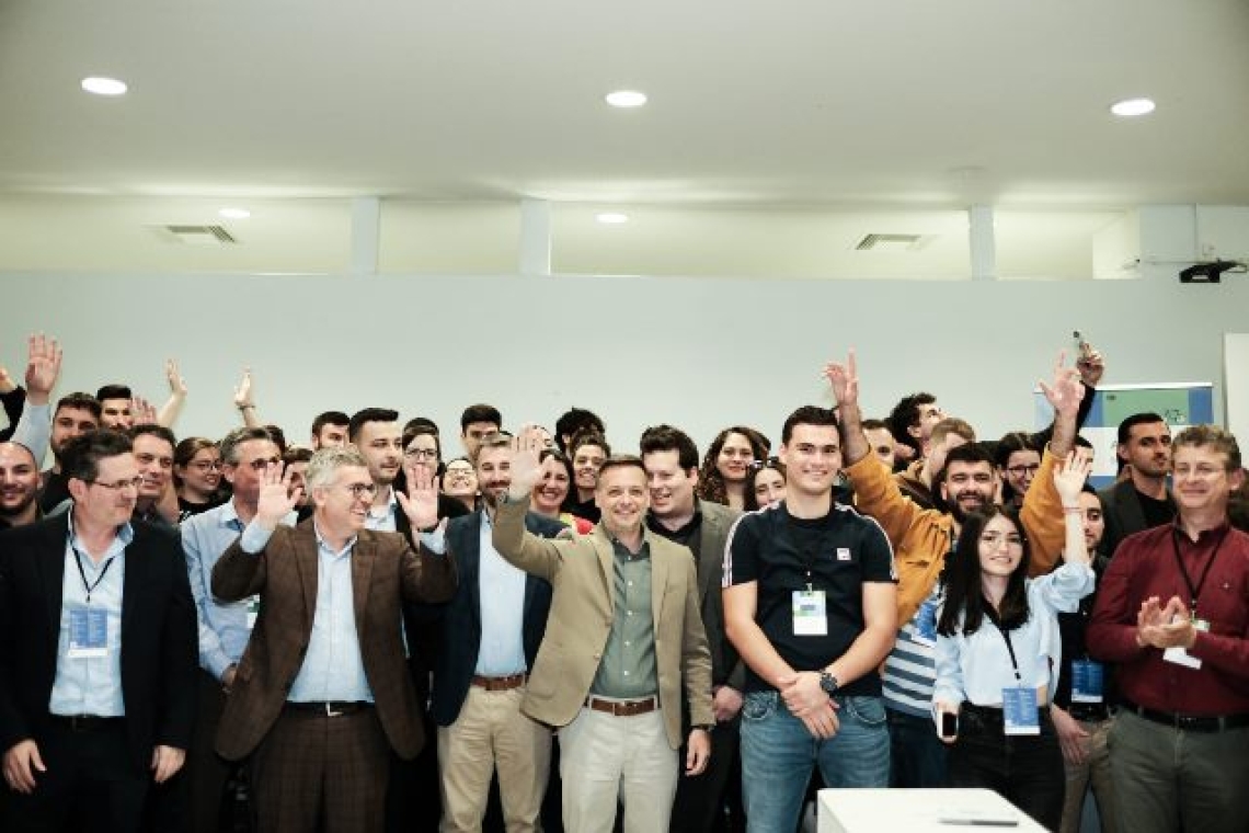 Apps4Athens Hackathon: 2 ημέρες καινοτομίας και επιχειρηματικότητας για την Αθήνα και τις έξυπνες πόλεις