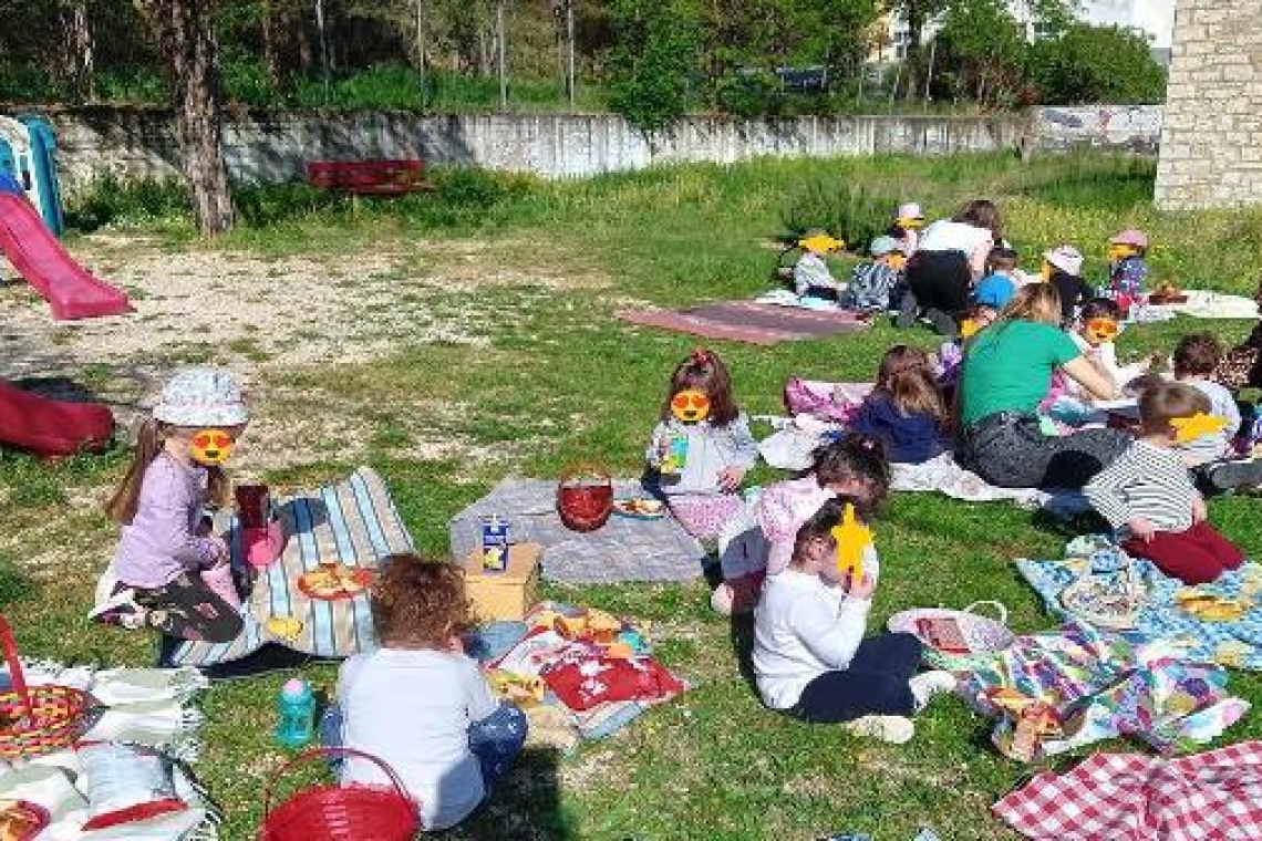 6ος βρεφονηπιακός σταθμός Ιωαννίνων: Πικ νικ στην αυλή του σχολείου