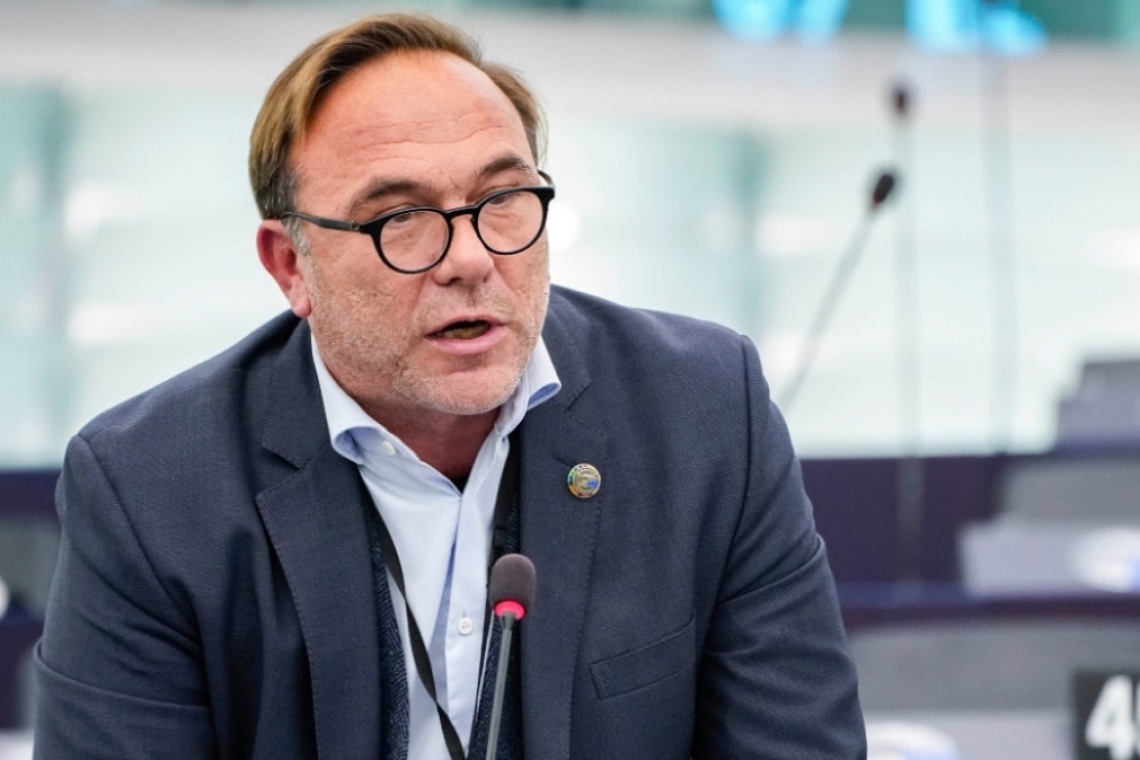 ΚΟΣΜΟΣ: "Το κράτος δικαίου στην Ελλάδα εν καιρώ Νέας Δημοκρατίας"