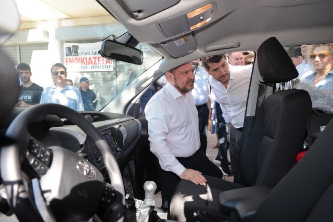 Νίκος Χαρδαλιάς: «Η Περιφέρεια Αττικής ενισχύει τον ΣΠΑΠ με δύο νέα πυροσβεστικά οχήματα»