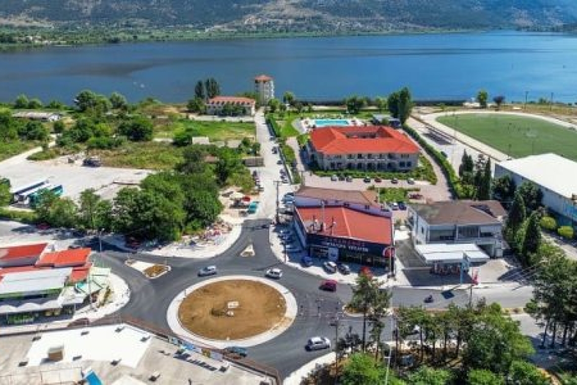 Ιωάννινα: Τοποθετούνται πινακίδες για την εναρμόνιση της κυκλοφορίας στους κυκλικούς κόμβους