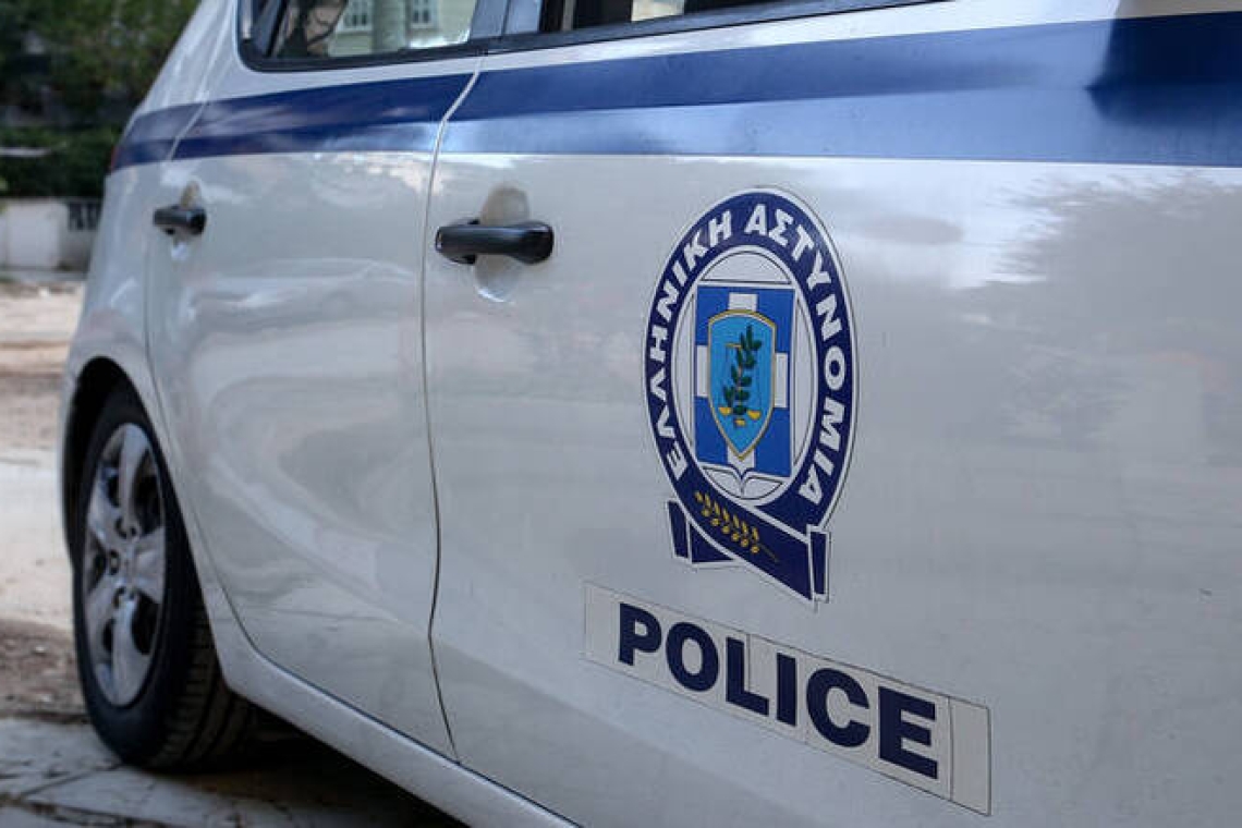 Κακαβιά Ιωαννίνων: Συνελήφθησαν οδηγός και συνοδηγός λεωφορείου για μεταφορά παράτυπου μετανάστη 