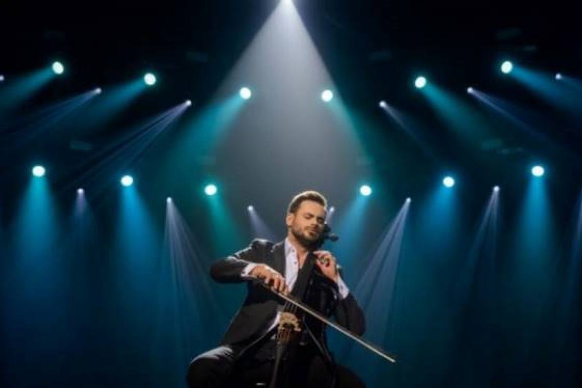 Rebel with a Cello: Ο Hauser επιστρέφει στο Θέατρο Λυκαβηττού