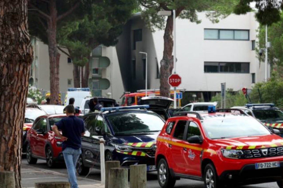 Γαλλία: Αυτοκίνητα πυρπολήθηκαν και έκρηξη σημειώθηκε μπροστά σε συναγωγή