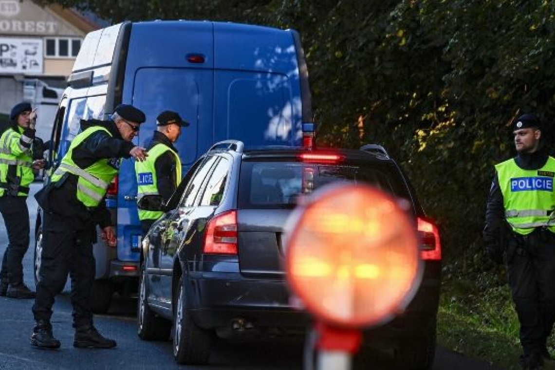 Τσεχία: Γυναίκα βρέθηκε νεκρή σε φορτηγό που κατευθυνόταν στη Γερμανία - Συνελήφθησαν 30 μετανάστες