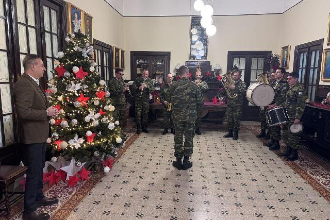Πρωτοχρονιάτικες μελωδίες στο Δημαρχείο Ιωαννίνων