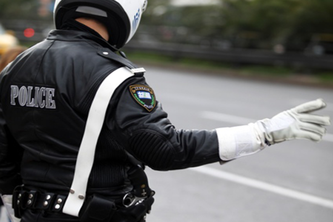 Συνελήφθησαν 4 ανήλικοι στην Πρέβεζα, που οδηγούσαν δίκυκλα χωρίς άδεια οδήγησης 