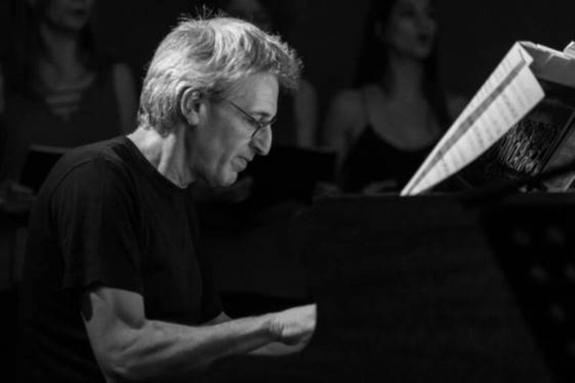 Ο Γιώργος Πατεράκης & οι String Theory στο Half Note Jazz Club