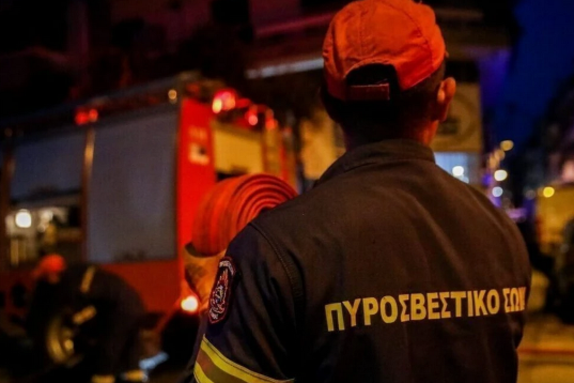 Φωτιά σε υπαίθριο επαγγελματικό χώρο στην Παιανία