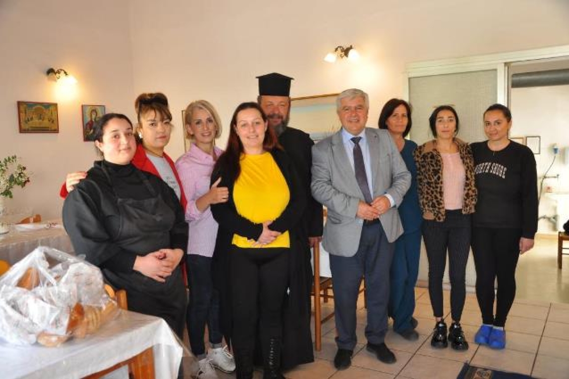 Πάσχα αγάπης και προσφοράς με επίσκεψη του Δημάρχου Νίκου Γεωργάκου στο Γηροκομείο