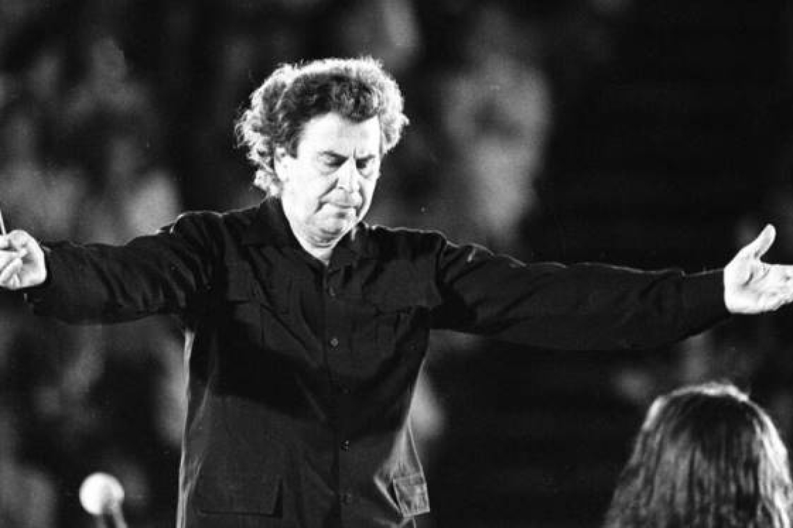 100 Χρόνια Μίκης Θεοδωράκης – Το μπουζούκι στο έργο του Μίκη: Συναυλία στο Θέατρο Γης