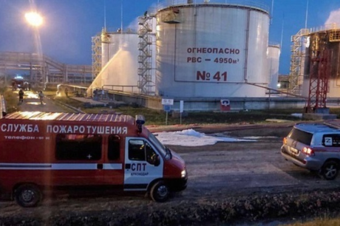 Ρωσία: Πυρκαγιά σε διυλιστήριο πετρελαίου και σε στέγη νοσοκομείου στο Βόλγκογκραντ από ουκρανικά drones