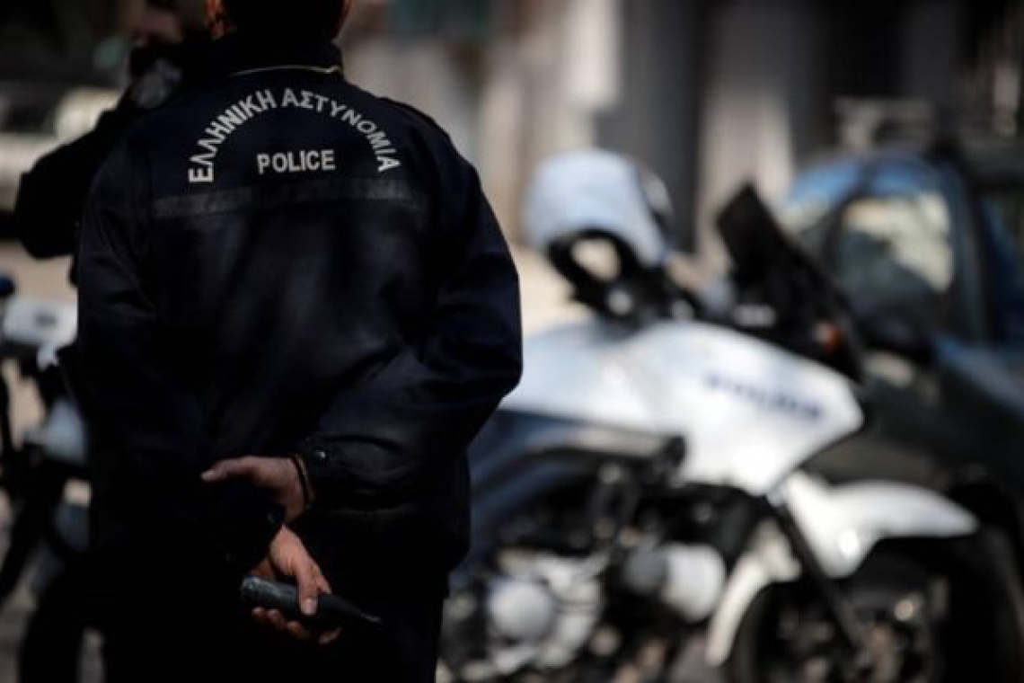 Συνελήφθη ιδιοκτήτρια καταστήματος στην Πρέβεζα για πώληση αλκοόλ σε ανήλικες