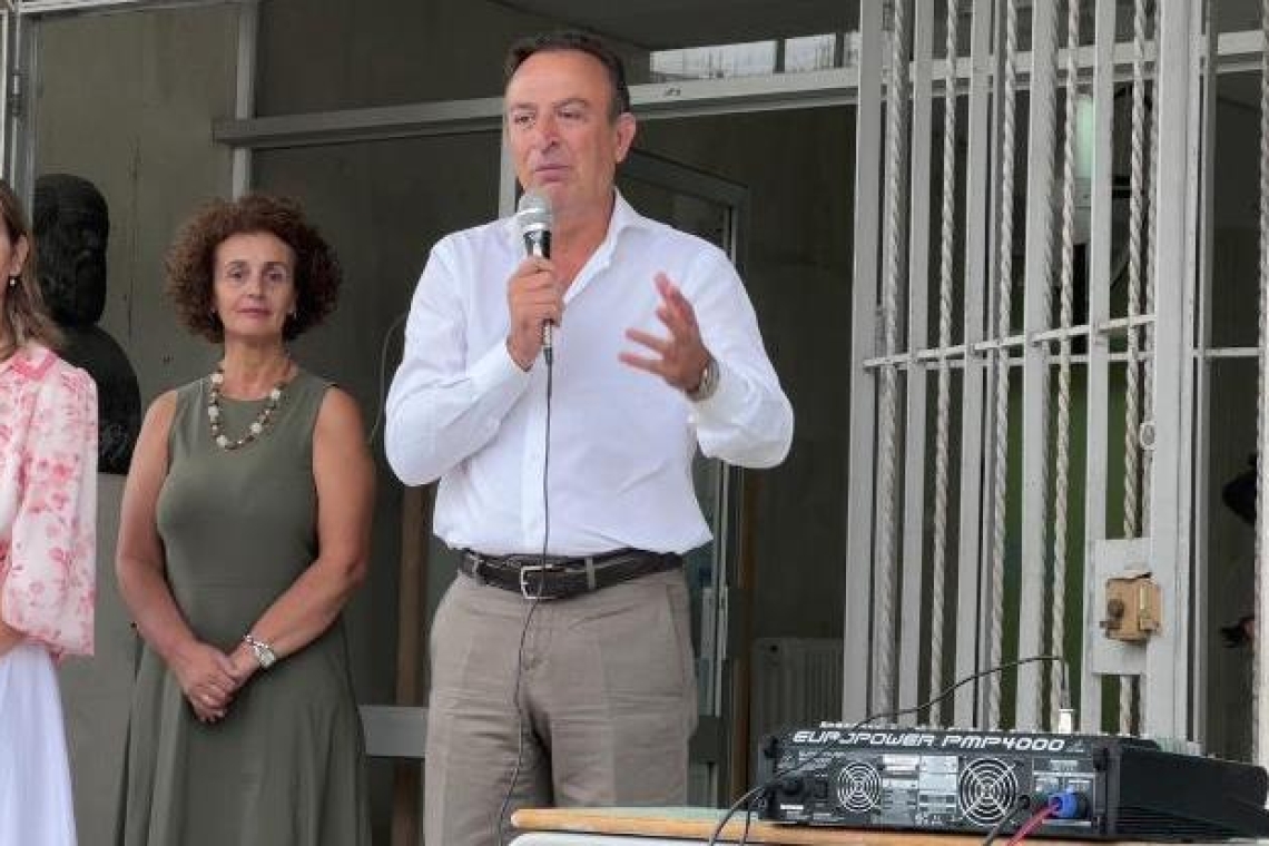 Ο Δήμαρχος Ιωαννίνων στους αγιασμούς των σχολείων: «Παιδεία, αλληλεγγύη, σεβασμός στον δημόσιο χώρο»