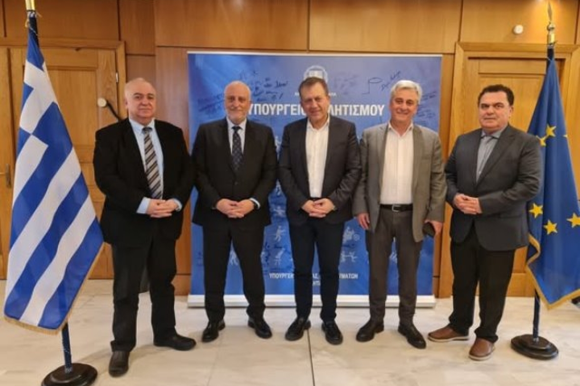 Γιάννης Βρούτσης: Παρέδωσε στον Σύνδεσμο Επιχειρήσεων Επιβατηγού Ναυτιλίας (ΣΕΕΝ) τον «Χάρτη του ελληνικού αθλητισμού», μέσω του e-Kouros