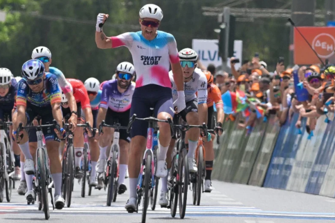 Θριαμβευτής του ΔΕΗ Tour of Hellas 2026 ο Τσέχος Βάτσλαβ Γέζεκ – Ο Δανός Μαντς Άντερσεν νικητής στο τελευταίο ετάπ από τον Πειραιά στο Σύνταγμα, τρίτος ο Νικηφόρος Αρβανίτου